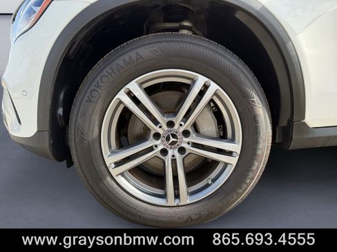 Used 2022 Mercedes-Benz GLC 300 4MATIC w/ Premium Package Lite image 9