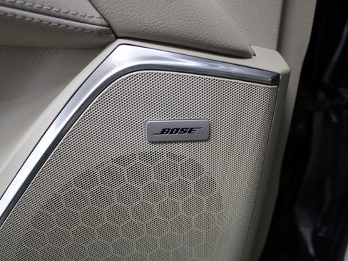 Used 2019 Cadillac Escalade Luxury image 13