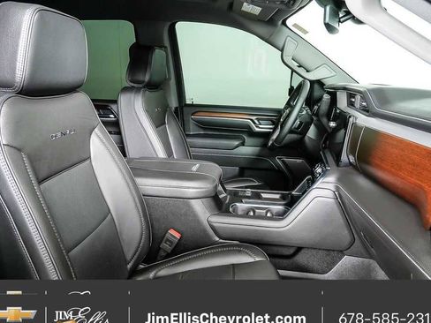 Used 2025 GMC Sierra 2500 Denali image 23