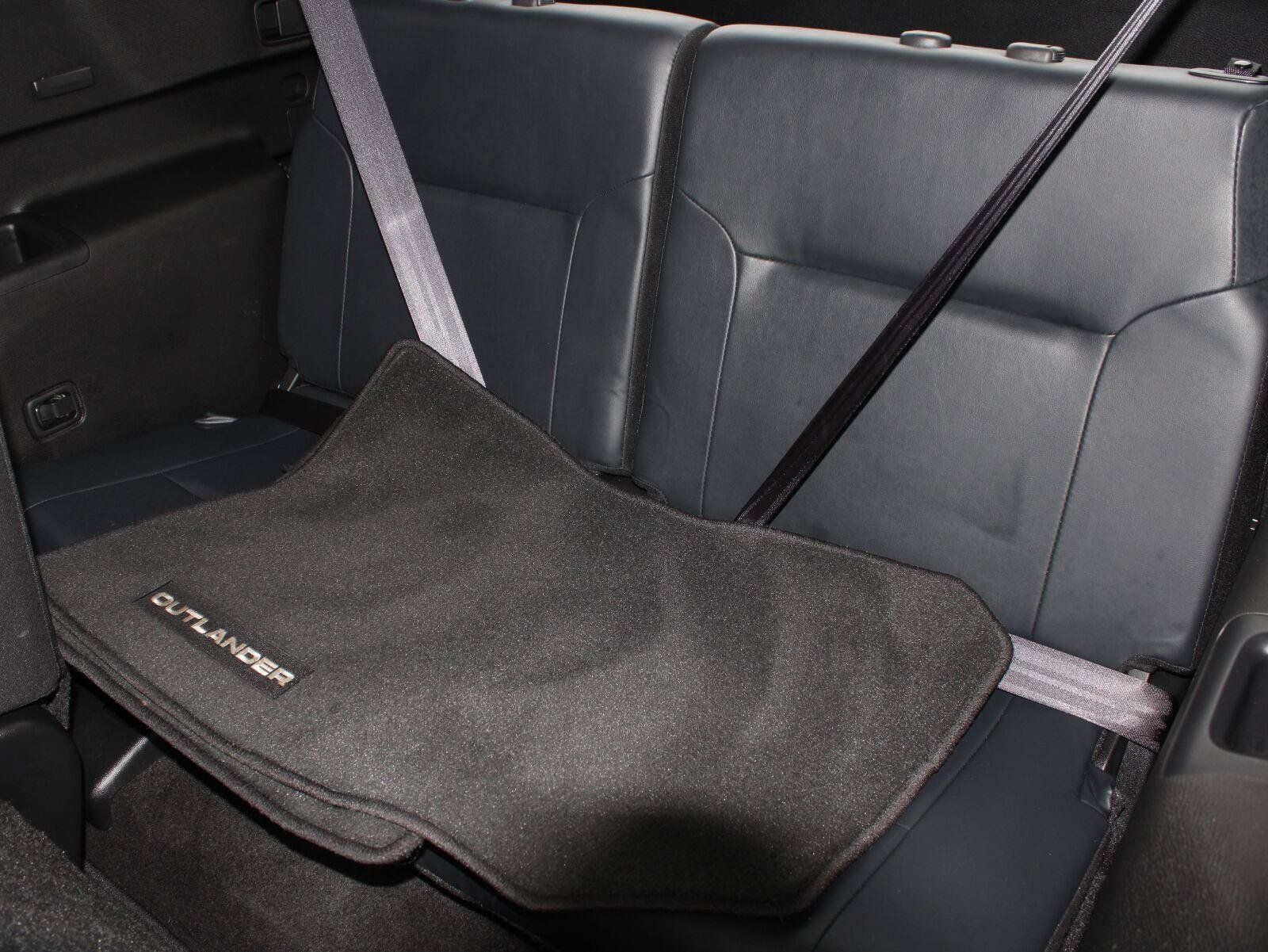 Used 2025 Mitsubishi Outlander SE AWD/4WD image 18