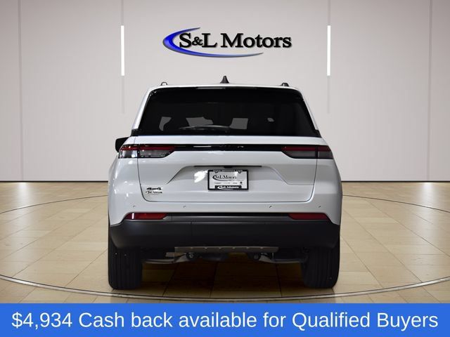 New 2026 Jeep Grand Cherokee Altitude AWD/4WD image 9