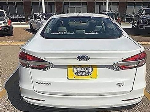 Used 2020 Ford Fusion S FWD image 5