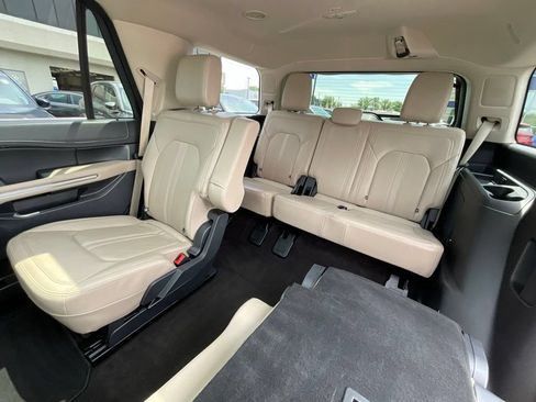 Used 2023 Ford Expedition Limited AWD/4WD image 25