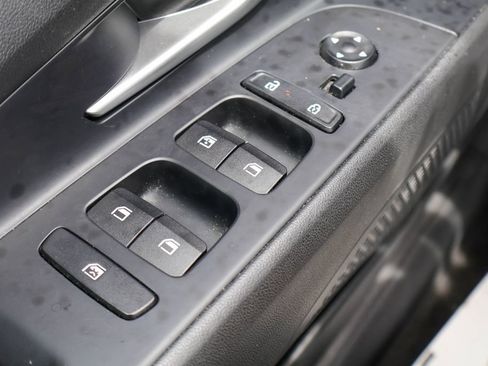 Used 2025 Hyundai Elantra Limited FWD image 19