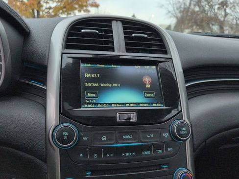 Used 2015 Chevrolet Malibu LT w/ Power Convenience Package image 6