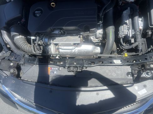 Used 2019 Chevrolet Cruze LS w/ LS Convenience Package FWD image 15