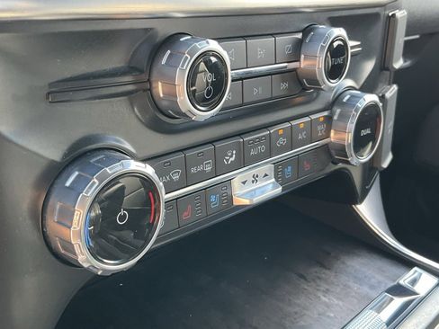 Used 2023 Ford F150 Lariat image 4