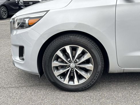 Used 2016 Kia Sedona SX image 28