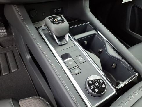 New 2026 Nissan Pathfinder SL AWD/4WD image 14