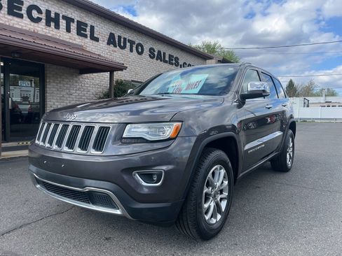 Used 2015 Jeep Grand Cherokee Limited w/ Luxury Group II AWD/4WD image 2