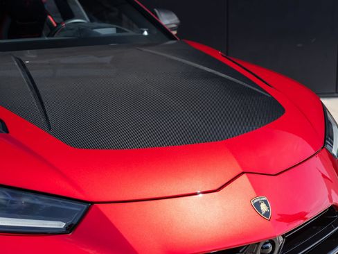Used 2024 Lamborghini Urus Performante AWD/4WD image 24