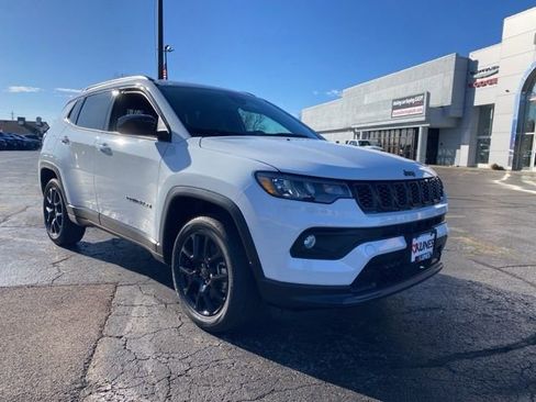 New 2026 Jeep Compass Latitude image 2