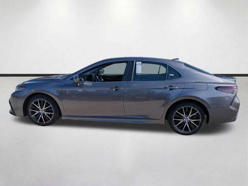 Used 2024 Toyota Camry SE w/ Cold Weather Package AWD/4WD image 7