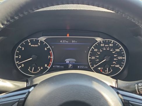 Used 2022 Nissan Altima 2.5 SV w/ SV Premium Package FWD image 9
