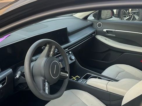 Used 2024 Hyundai Sonata SEL image 3