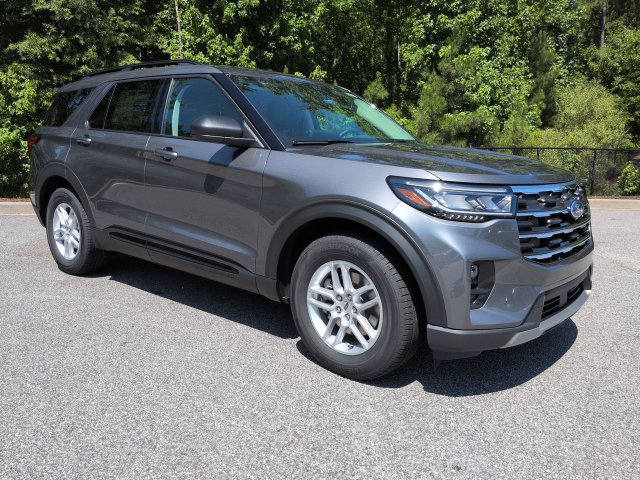 New 2026 Ford Explorer Active w/ Active Comfort Package RWD image 2
