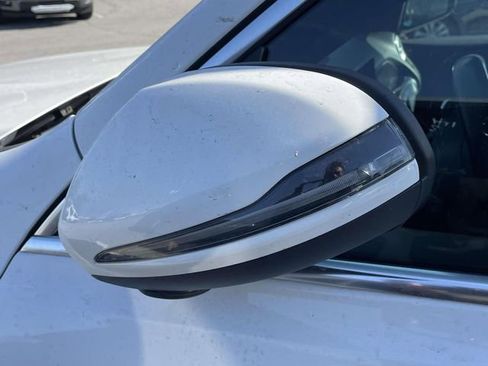 Used 2021 Mercedes-Benz GLB 250 image 6