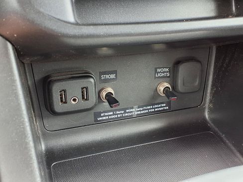 Used 2022 Chevrolet Colorado LT w/ Fleet Safety Package RWD image 11