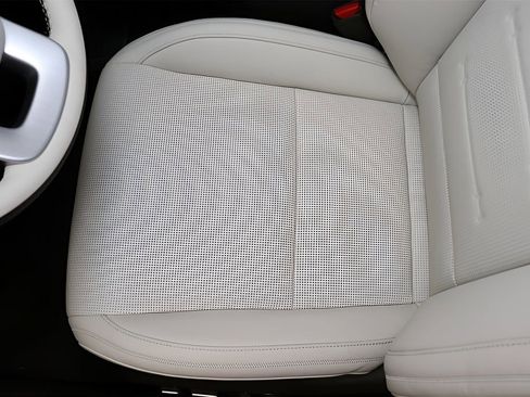 Certified 2025 Hyundai Santa Fe Calligraphy image 8