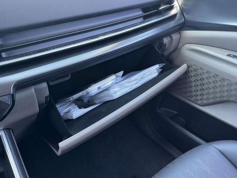 Certified 2026 Kia Carnival FWD image 30