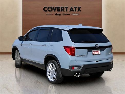 Used 2025 Honda Passport EX-L image 3