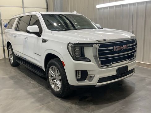Used 2021 GMC Yukon XL SLT w/ Rear Media and Nav Package RWD image 2