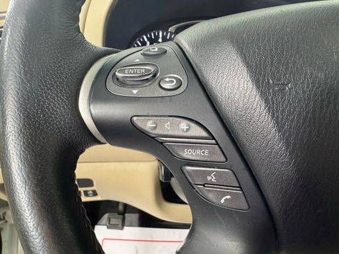 Used 2018 Nissan Pathfinder Platinum image 16