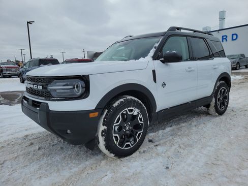 New 2025 Ford Bronco Sport Outer Banks image 2