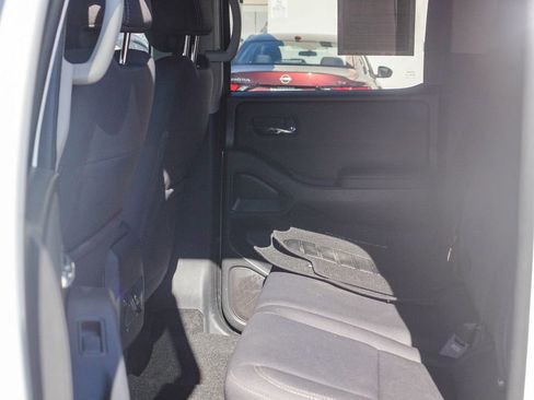 Certified 2022 Nissan Frontier SV w/ Technology Package image 19