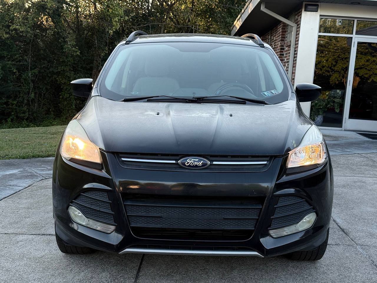Used 2016 Ford Escape SE w/ Equipment Group 201A FWD image 8