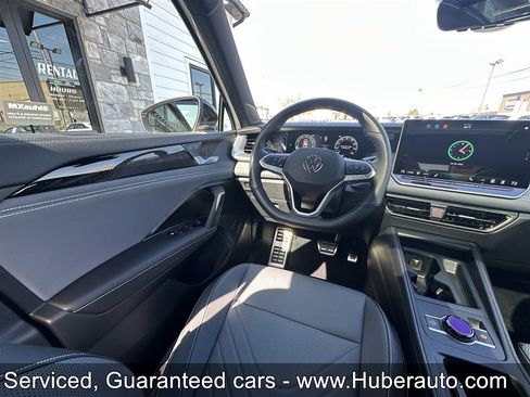 Used 2025 Volkswagen Tiguan SE R-Line AWD/4WD image 21