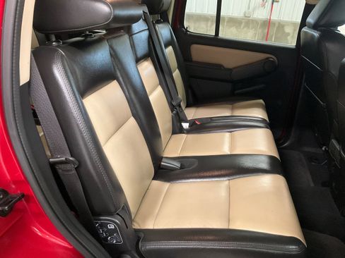 Used 2010 Ford Explorer Eddie Bauer image 25