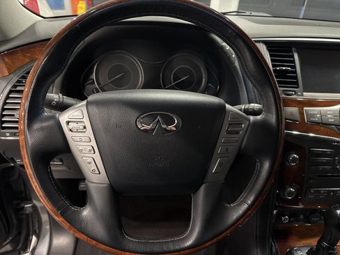 Used 2017 INFINITI QX80 4WD w/ Deluxe Technology Package image 19