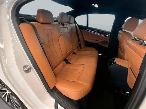 Used 2023 BMW 530i w/ Premium Package RWD image 18