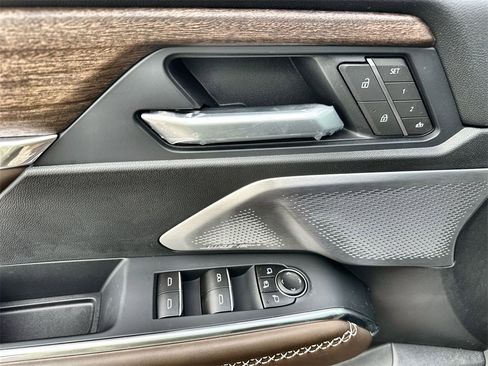 New 2026 GMC Acadia Denali Ultimate w/ LPO, Floor Liner Package image 22