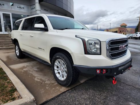 Used 2015 GMC Yukon XL SLT w/ Open Road Package image 3