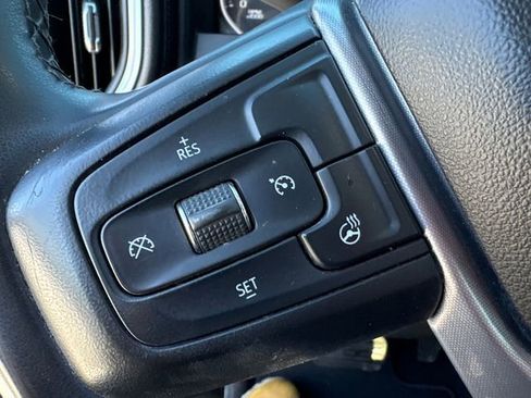 Used 2023 GMC Sierra 2500 SLT w/ SLT Preferred Package image 28