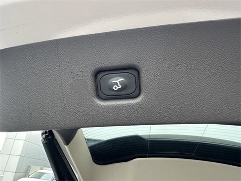 Certified 2022 Lincoln Nautilus Reserve image 45