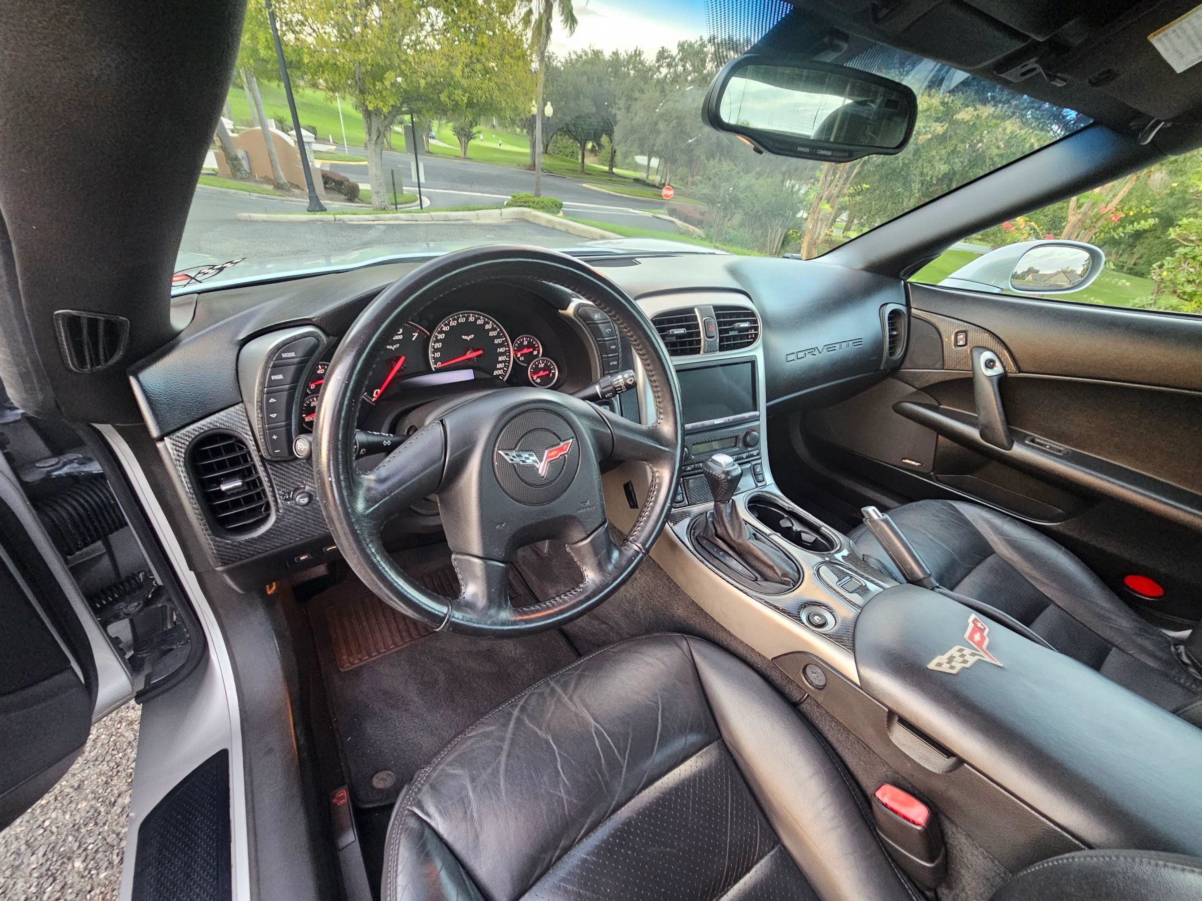 Used 2005 Chevrolet Corvette Coupe w/ Preferred Equipment Group RWD image 18