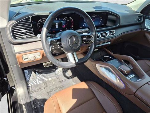 Certified 2024 Mercedes-Benz GLS 450 4MATIC image 9