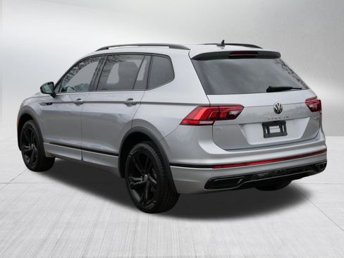 Used 2023 Volkswagen Tiguan SE R-Line AWD/4WD image 5