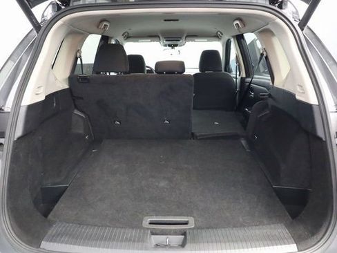 Used 2024 Nissan Rogue SV image 25