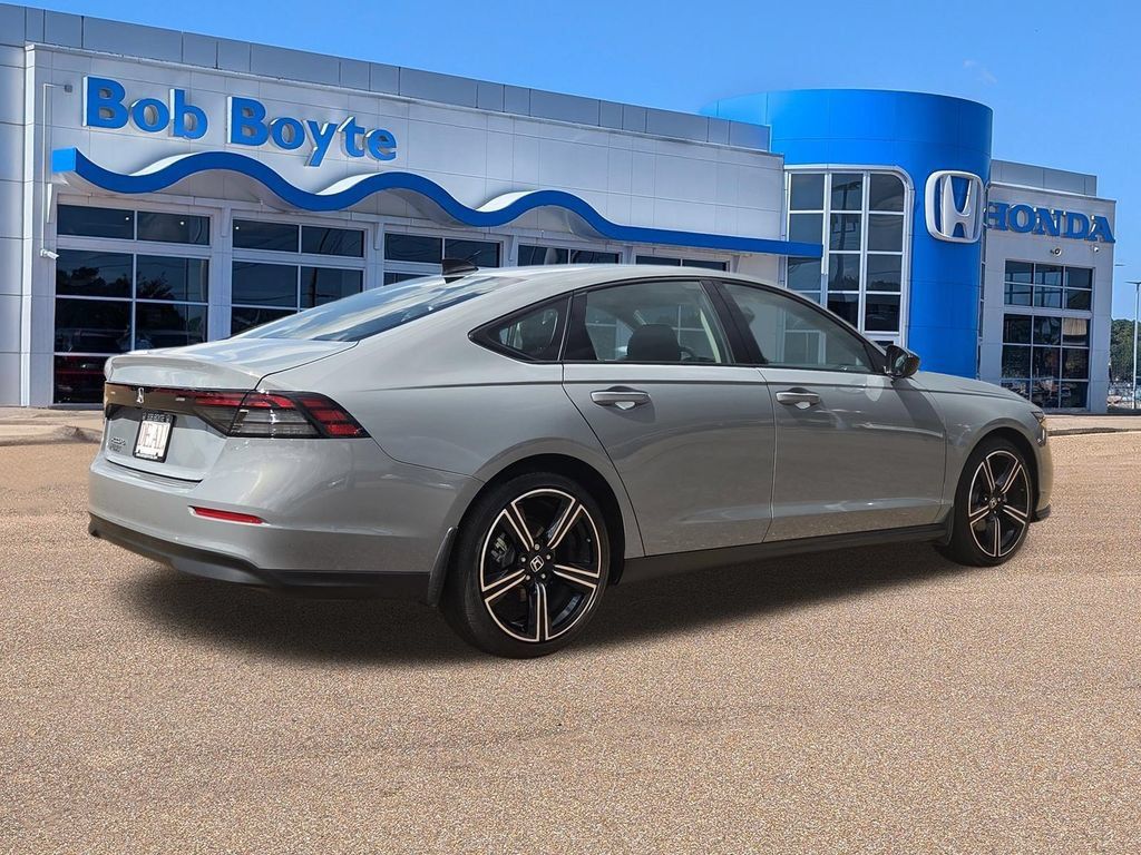 Certified 2026 Honda Accord SE image 5
