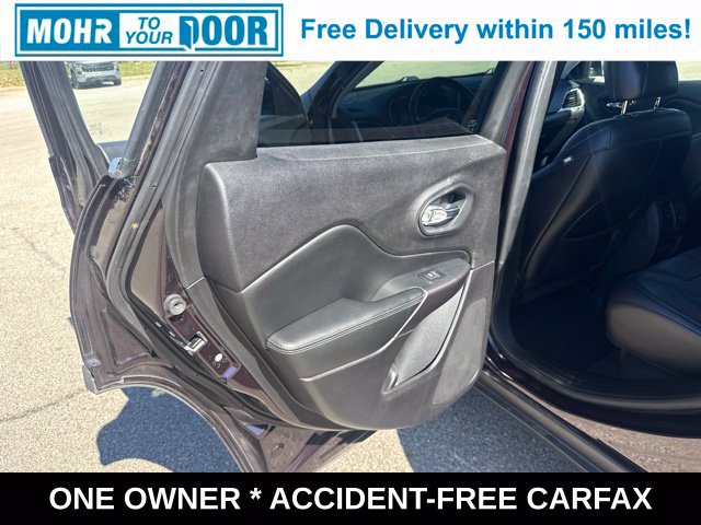 Used 2021 Jeep Cherokee Latitude Lux w/ Comfort/Convenience Group AWD/4WD image 12