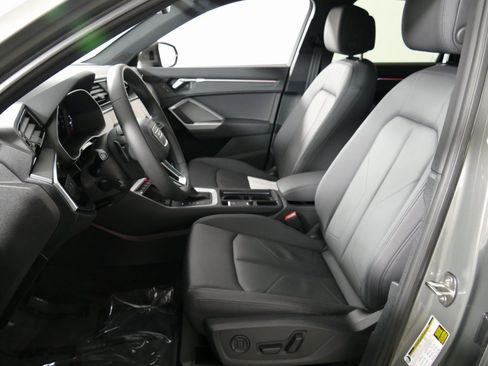 Certified 2025 Audi Q3 2.0T Premium Plus w/ Premium Plus Package image 14
