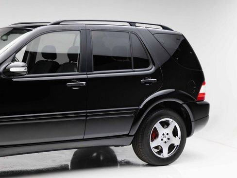 Used 2002 Mercedes-Benz ML 55 AMG 4MATIC image 29