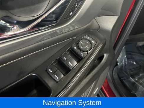 Used 2022 Chevrolet Traverse LT w/ LT Premium Package image 14