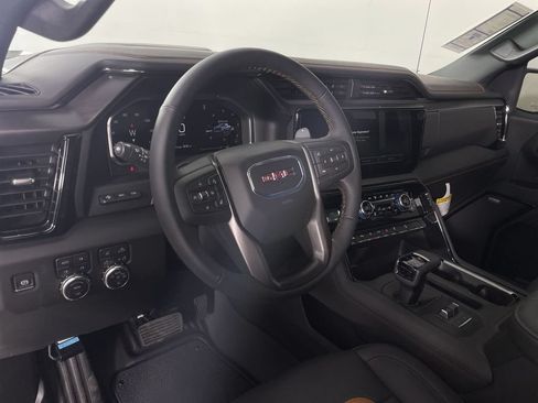 Used 2026 GMC Sierra 1500 AT4 w/ Technology Package AWD/4WD image 10
