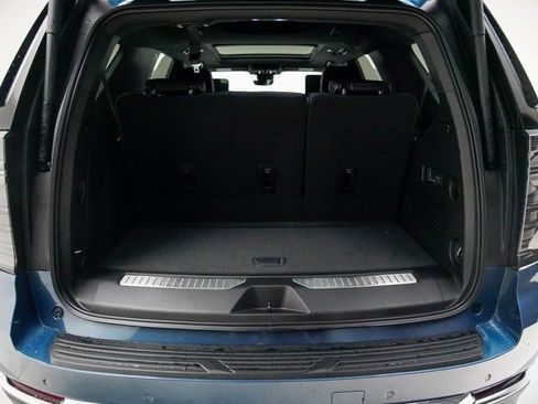 Used 2026 Chevrolet Tahoe Premier image 9