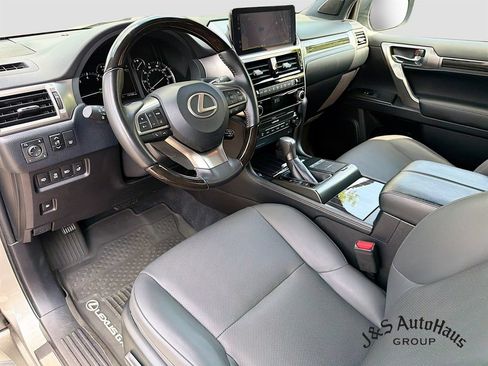 Used 2023 Lexus GX 460 Premium w/ Premium Package AWD/4WD image 9